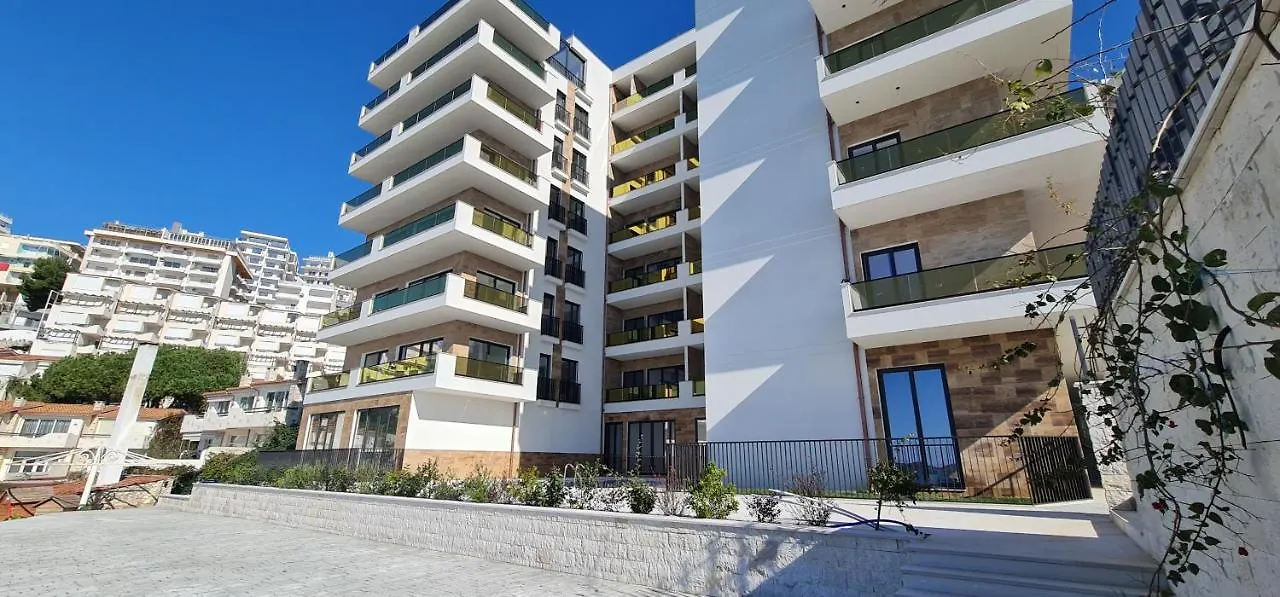 Golden Beach Residence - Front Beach Luxury Apartment Sarande