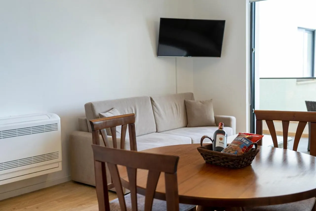 ساراندا Golden Beach Residence - Front Beach Luxury Apartment