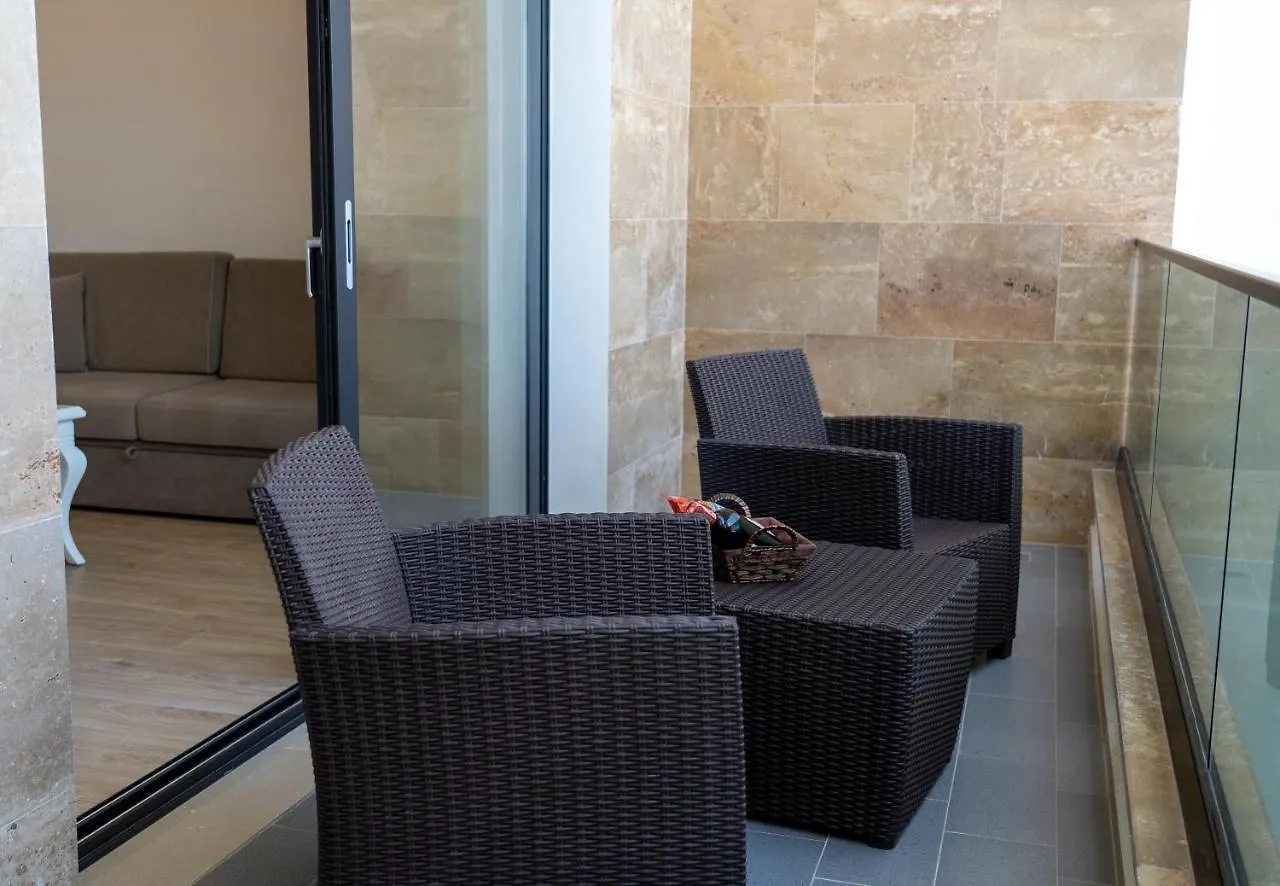 Golden Beach Residence - Front Beach Luxury Apartment Sarande