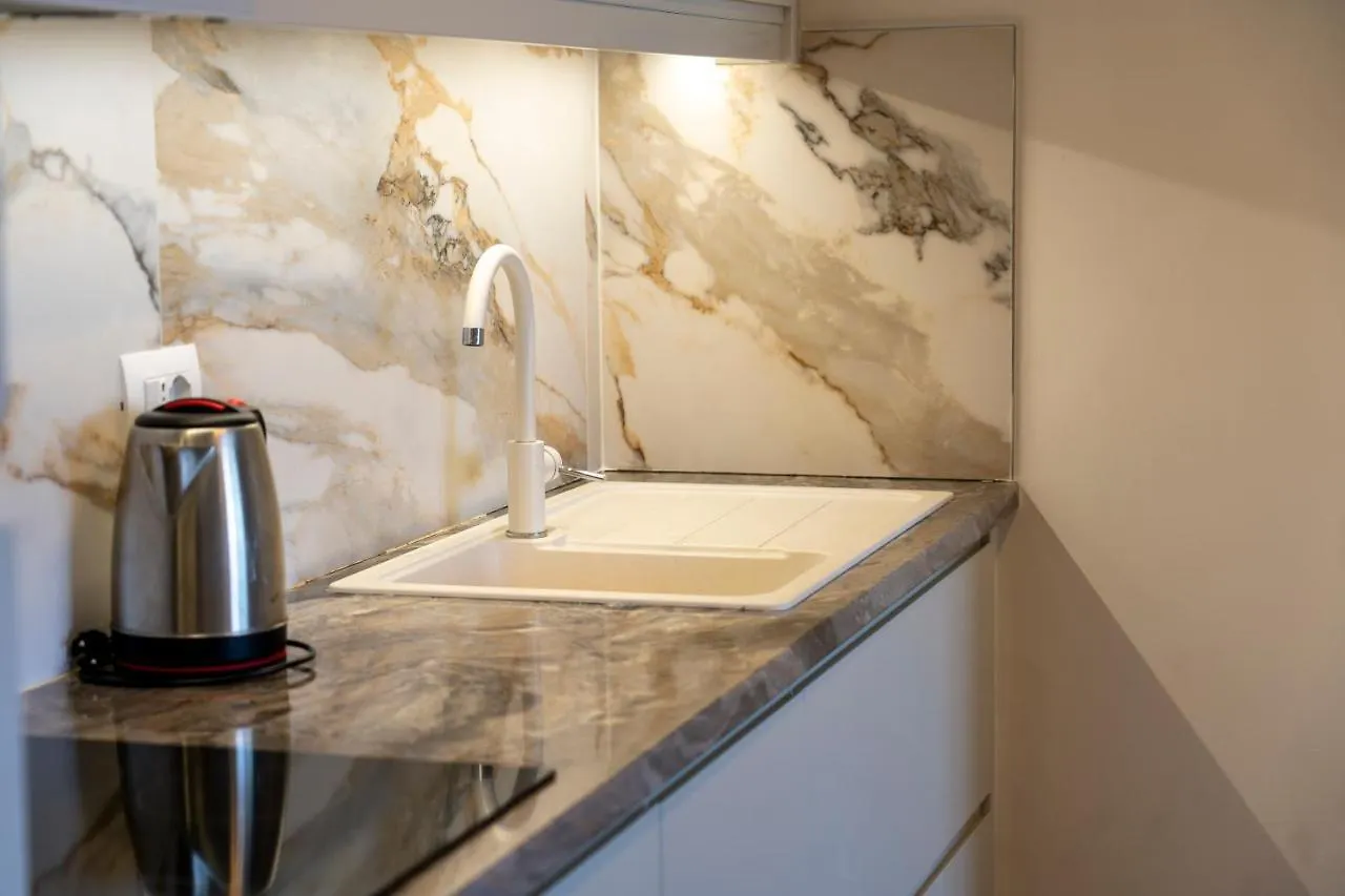 Golden Beach Residence - Front Beach Luxury Apartment Sarande